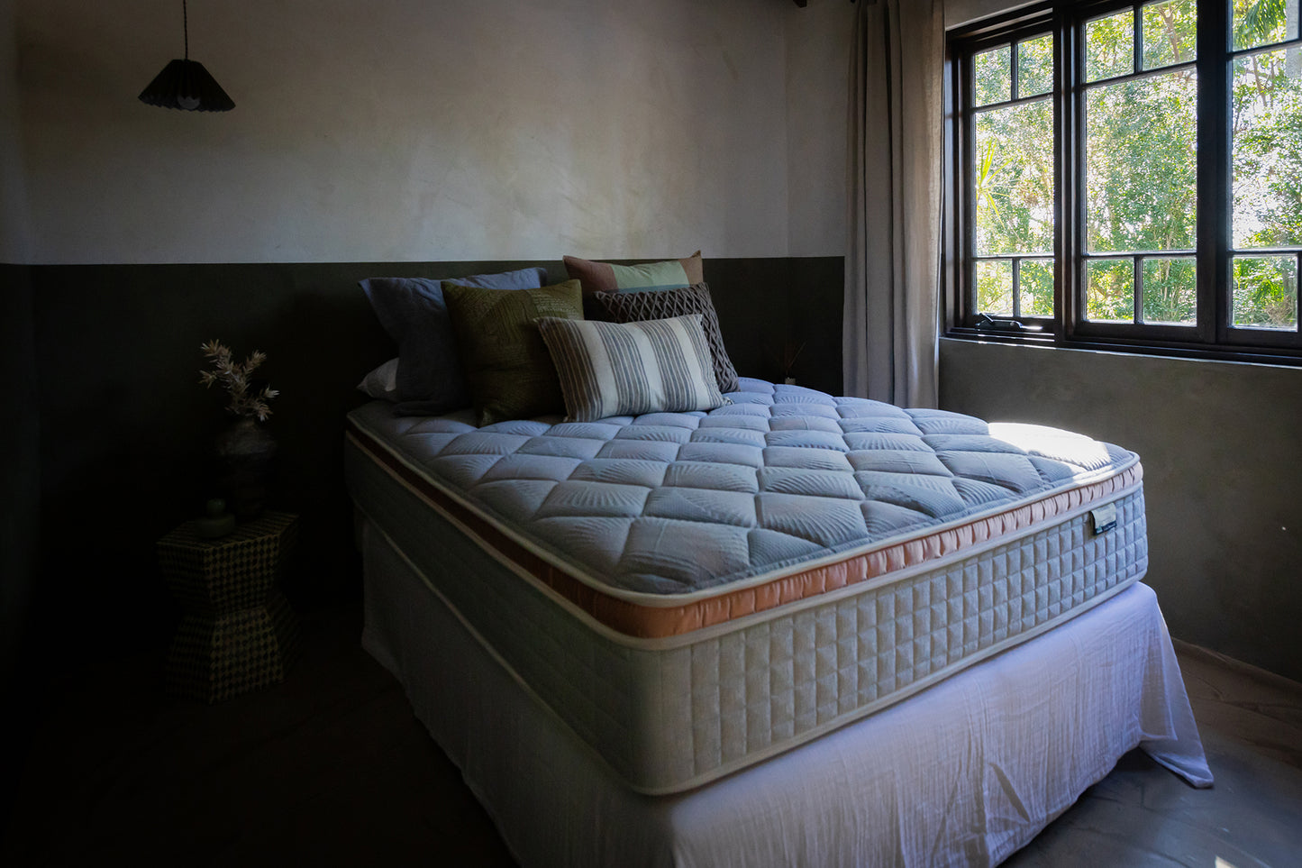 Artemis Mattress & iPerform 2000 Adjustable Base - Queen Bundle Deal