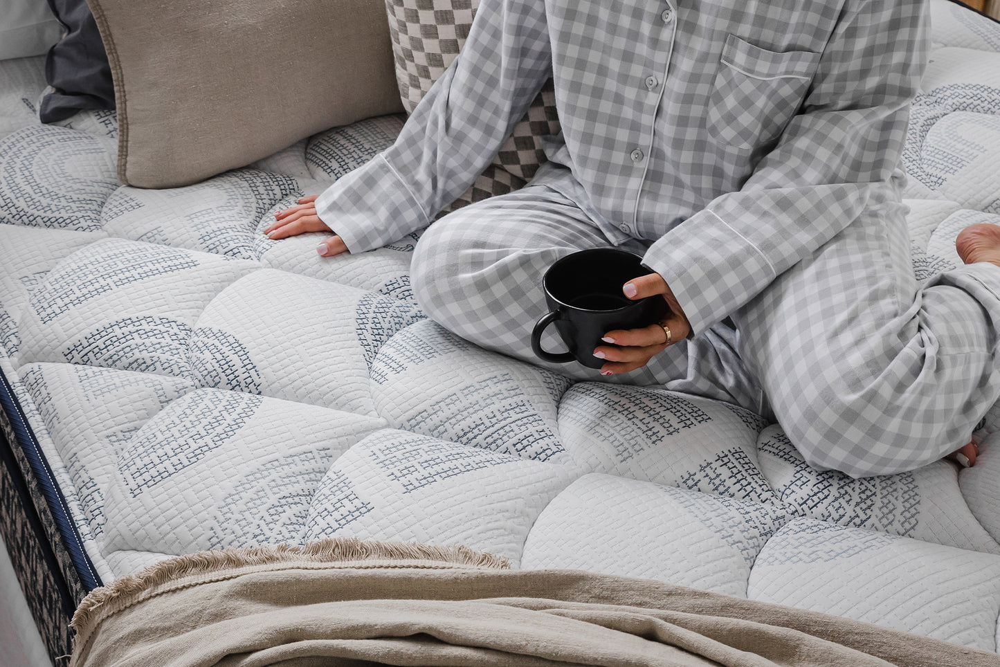 ACA Immerse Mattress & iPerform 2000 Adjustable Base - King Bundle Deal
